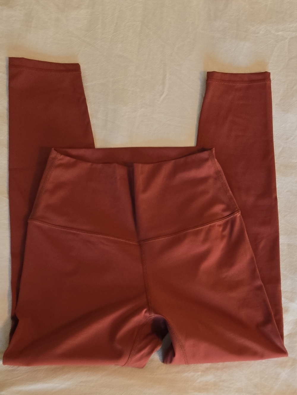 High-Rise Rust Leggings with Sculpting Waistband